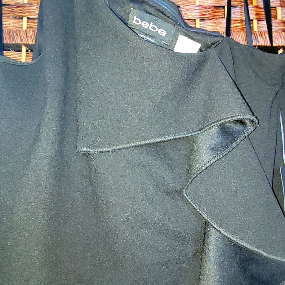 Bebe - Black - Size 14 - Cocktail dress - knee lenght- NEVER WORN